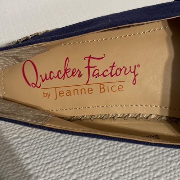 Quacker Factory, by Jeanne Bice. Canvas slip on flats. Size 6M - Picture 8 of 9